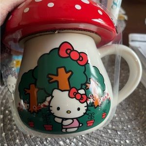 Hello Kitty Mug with lid New